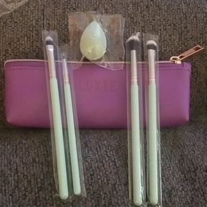 Luxie florals brush set